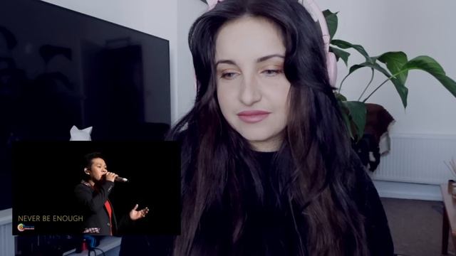 Girl Reacts to @sominot / Never Enough / WOW смотреть онлайн