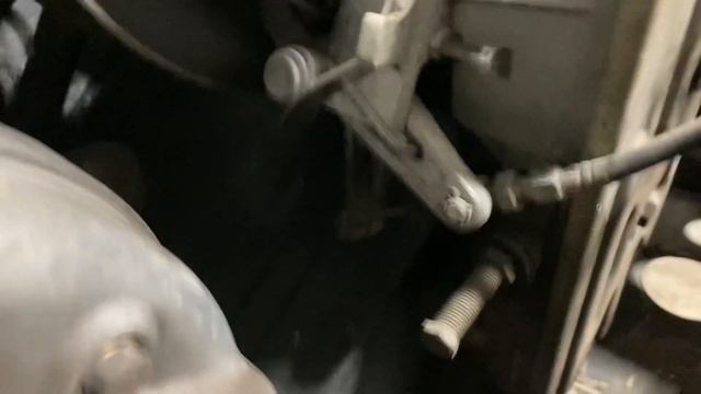Adjusting the Brakes on a 1980 Yamaha Enticer 340 смотреть онлайн