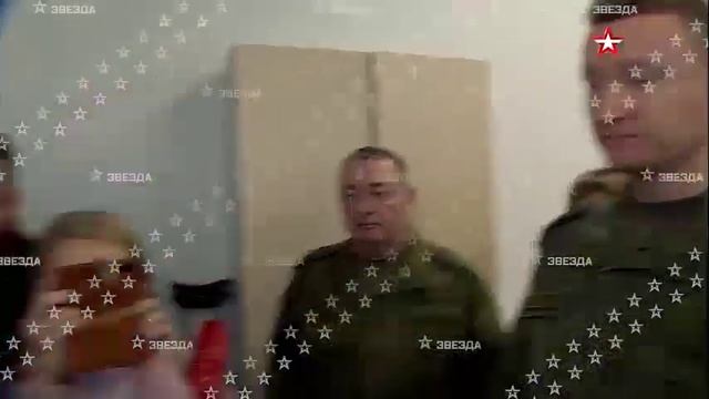 Ростовский госпиталь. Вручение медалей "За отвагу" раненым бойцам ЮВО смотреть онлайн