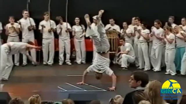 Capoeira Roda by Grupo Ginga - CPH at the Copenhagen Carnival 2004 смотреть онлайн