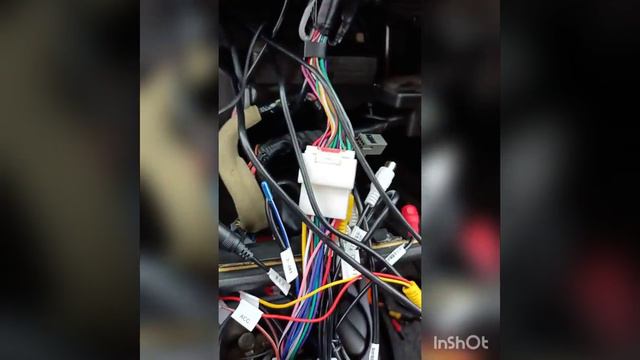 установка камеры заднего вида Teyes.