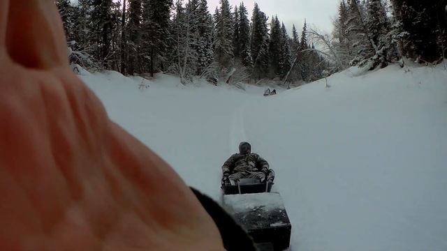 За хариусом на трех мототолкачах Ураган, езда вдоль склона!!Рыбалка на хариуса на таежной реке!!! смотреть онлайн