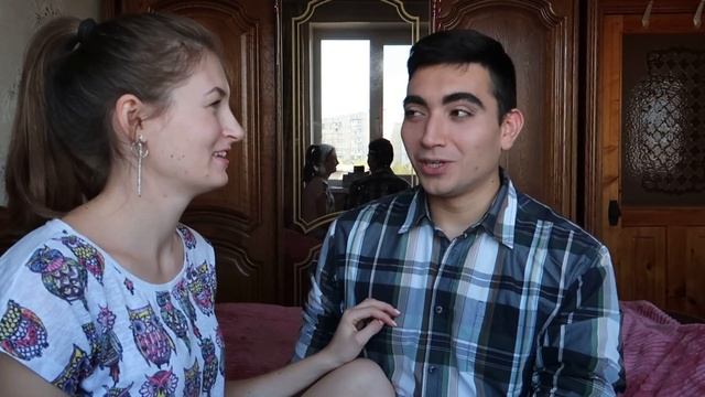 Делаю МАКИЯЖ своему ПАРНЮ смотреть онлайн