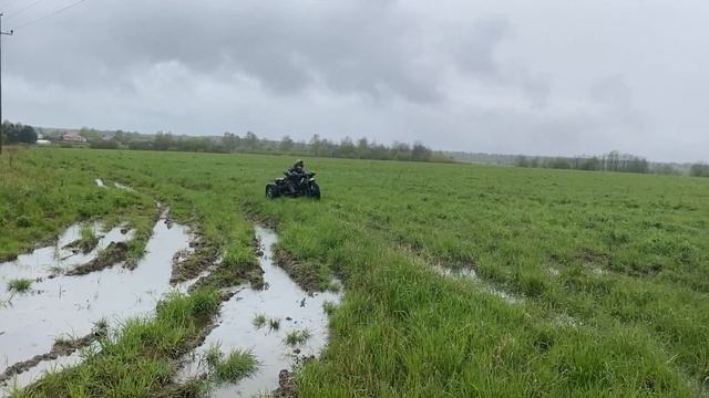 Жалко трицикл, но проверить в грязи хочется! смотреть онлайн