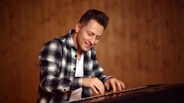 Hava Nagila - Piano Cello Cover by Jodok Vuille смотреть онлайн