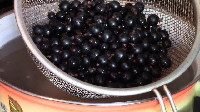 Компот из вишни и черной смородины на зиму. Очень вкусная и полезная заготовка! смотреть онлайн