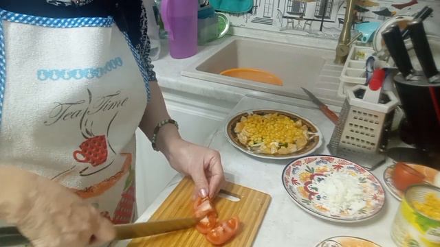 Салат,,,, Новогодний яркий,, Вкусный и лёгкий!! ☝️🎄🎄❄️канал, Жизнь прекрасна! смотреть онлайн