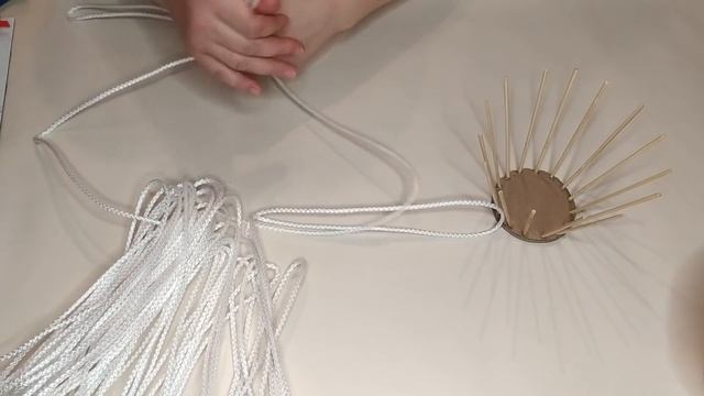 ШИКАРНАЯ идея из САМЫХ ПРОСТЫХ материалов СВОИМИ РУКАМИ. DIY Подарок своими руками. Букет из конфет смотреть онлайн