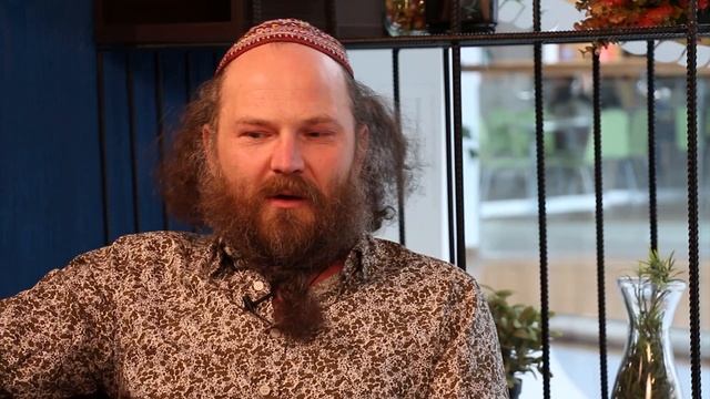 Ижевский художник Анфим Ханыков о ремейке Малевича и рае в отдельно взятом месте смотреть онлайн
