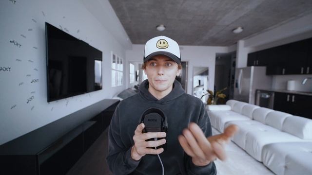 My Dream Desk Setup | Everything for $1,000 смотреть онлайн