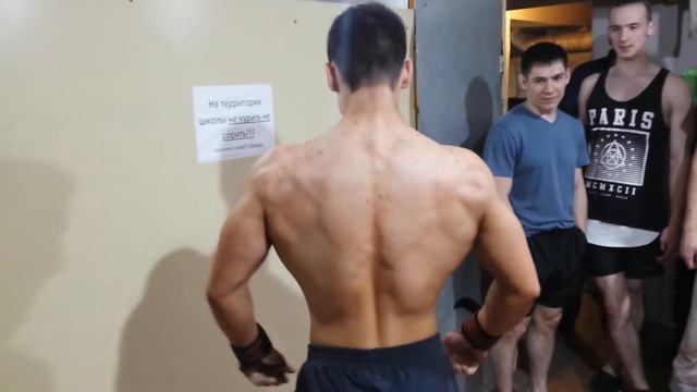 Поздравляем Мартынова Дениса в нашем зале после выступления на турнире по бодибилдингу в Башкирии смотреть онлайн