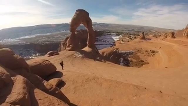 Delicate Arch Hike смотреть онлайн