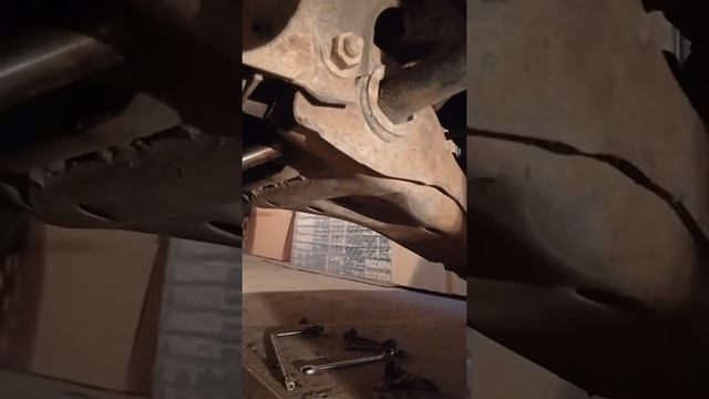 Торсионы шевроле блейзер. Снять торсионы Chevrolet blazer. Сайлентблоки блейзер. смотреть онлайн