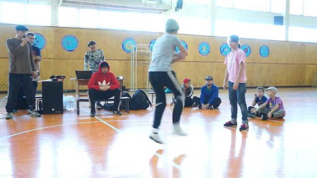 Влад Таран (т.к Brooklyn) 1 круг "Unreal dancing floor 3" смотреть онлайн