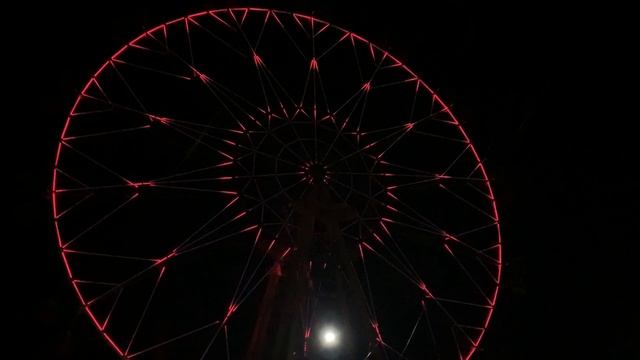 Новое светодиодное освещение на колесе обозрения в Лазаревской смотреть онлайн