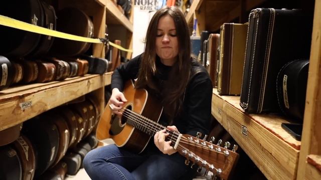Petrilli Picks: 2004 Martin D-12-28 | Angela Petrilli смотреть онлайн
