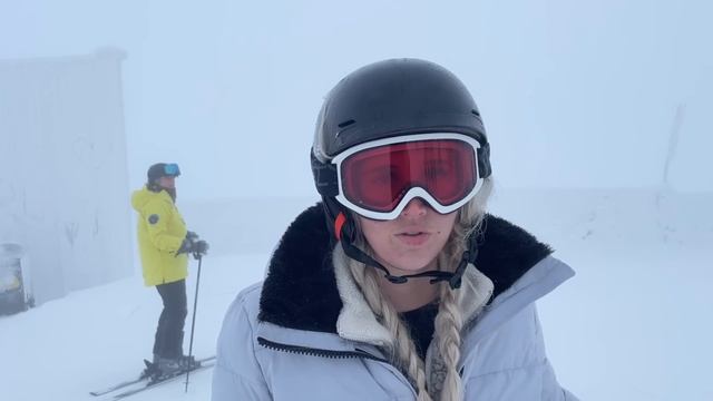 FIRST TIME Skiing - Levi Ski Resort (Lapland, Finland) смотреть онлайн