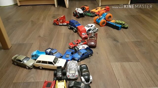 Гоняем на машинках,на пульт управлении,ездим на екскаваторе : we drive on machines on the remote смотреть онлайн
