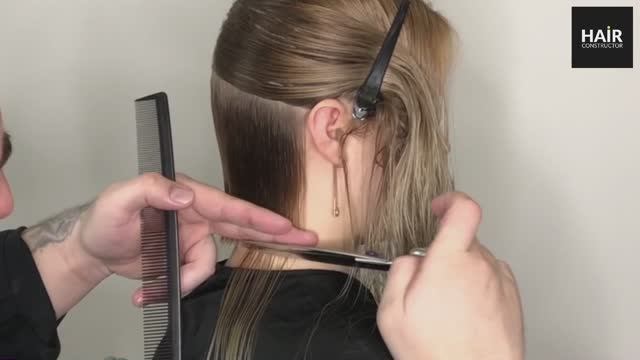 КАК ПОДСТРИЧЬ БОБ КАРЕ САМАЯ ПРОСТАЯ ТЕХНИКА НА ТОНКИЕ ВОЛОСЫ, РОВНАЯ ЛИНИЯ С ДОРАБОТКОЙ НА СУХИЕ смотреть онлайн