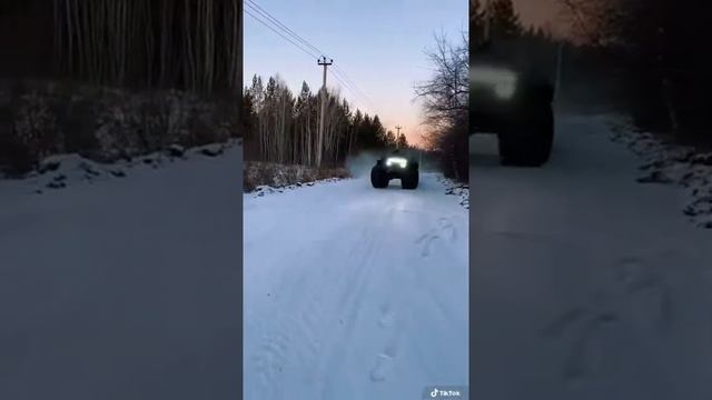Русский монстр на дорогах | Зимний квадроцикл | Русская мощь смотреть онлайн