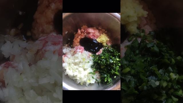 Баодзы с начинкой из курицы и свинины. Рецепт. смотреть онлайн