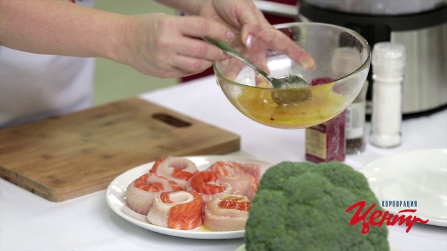 Рулетики рыбные. Новогодний рецепт. смотреть онлайн