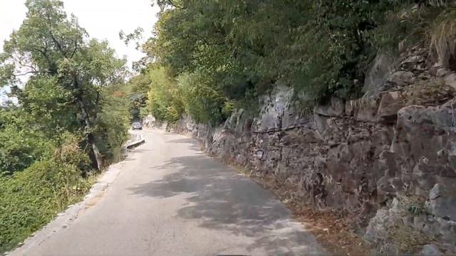 Монастырь Острог. Дорога к монастырю, подъем на машине. Черногория. Сентябрь 2020 смотреть онлайн