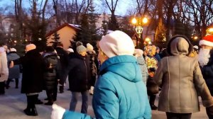 Я НЕ МОГУ СМОТРЕТЬ, КАК ТЫ РЯДОМ ИДЁШЬ С ДРУГИМ!👍❤️❄️/ТАНЦЫ В ПАРКЕ ГОРЬКОГО ХАРЬКОВ ЯНВАРЬ 2022