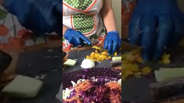 Сыроедческий салат 