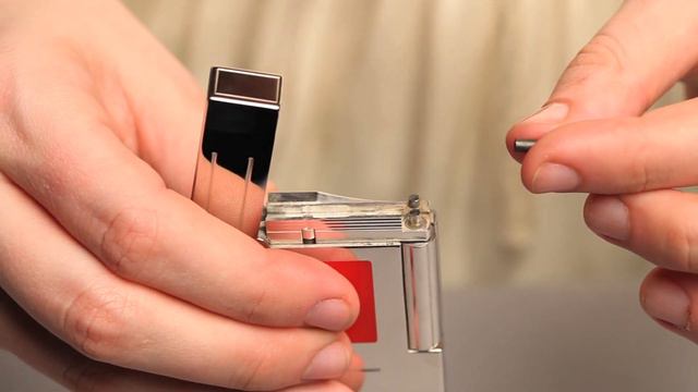 How to Change the Flint for an S.T. Dupont Ligne 2 Lighter смотреть онлайн