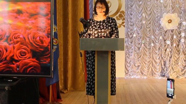 Модный показ в ОАО "ЦУМ" в честь 8 марта / Поздравление милых дам с 8 марта от администрации смотреть онлайн