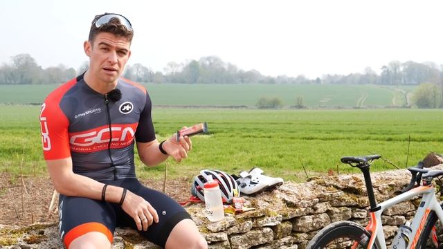How To Fuel For Cycling | Bike Ride Nutrition Explained смотреть онлайн