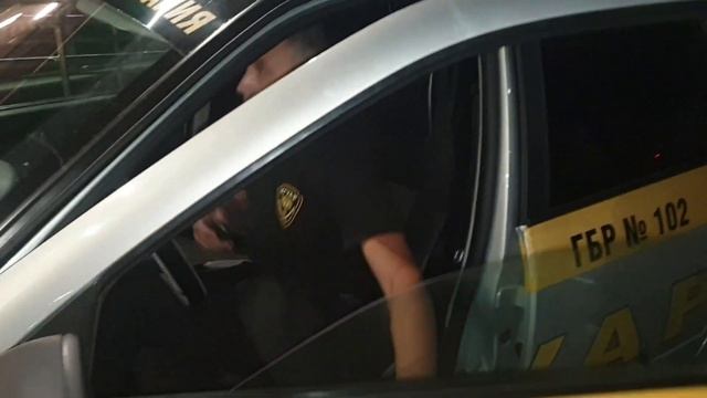 Мнение:Методы работы ЧОПа Фагима Низамова: 1.покупает вне очереди 2.ждет возле выхода 3.боится имен смотреть онлайн