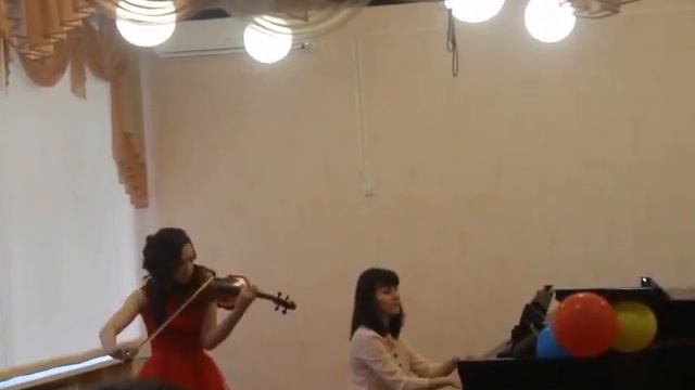 Выступление Лизы на выпускном в музыкальной школе смотреть онлайн