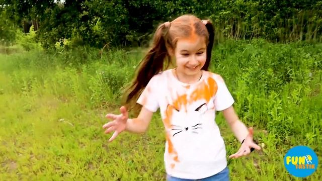 КРАСКИ ХОЛИ! Раскрась этот мир в яркие цвета! Краски Холи от Genio Kids! смотреть онлайн