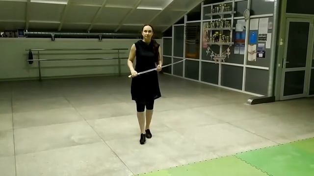 Фланкировка. Вальс с шашками. Правый поворот + шашкой (соло). Хореограф Наталья Юшкова. смотреть онлайн