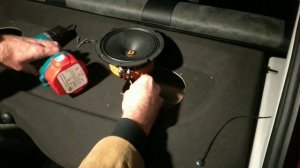 Замена штатных динамиков в Lada Kalina 2 на DL Audio Raven 165