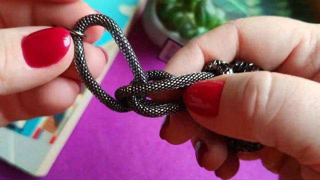 БРАСЛЕТ В ТЕМНОМ МЕТАЛЛЕ, НУЛЕВЫЕ смотреть онлайн