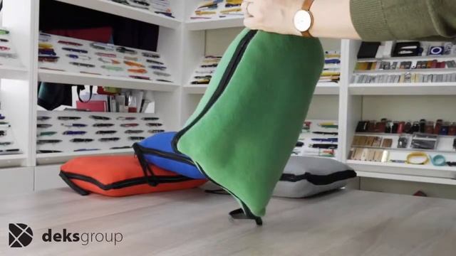 Плед подушка из флиса Warm от компании Декс Груп смотреть онлайн