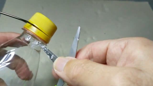 Fishing Knot: How to make a great fishing line Knot tool. Easy to make with Plastic Bottle. смотреть онлайн