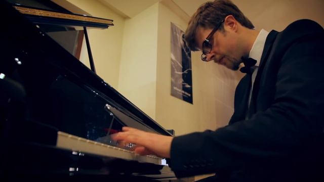 IGOR RIABOV - Rachmaninov Etude Tableau Op.33 No.6 Es-dur смотреть онлайн