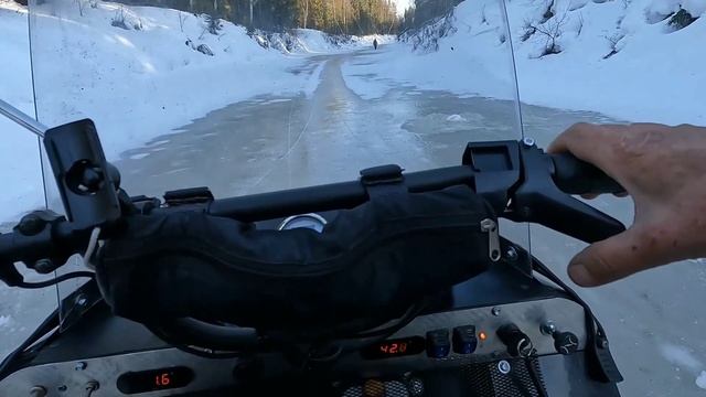 СМ 002. Все замерзло. продолжаем рыбачить. Скользим на льду. смотреть онлайн