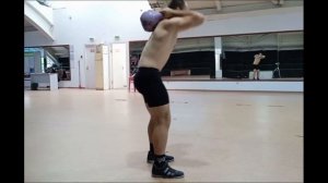 КАК НАКАЧАТЬ МЫШЦЫ СПИНЫ \ Упражнения с гирей для сильной и мощной спины \ Тренировка с гирями