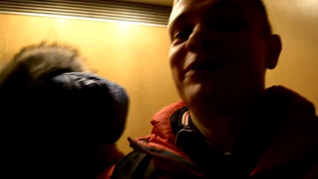 Дождался девушку с работы. Ужин. Готовим макароны и сосиски смотреть онлайн