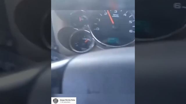 Bully Cop Gets OWNED During Traffic Stop смотреть онлайн