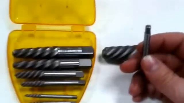 Как выкрутить обломаный болт или шпильку.Экстрактор