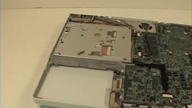 iBook G4 12" Disassembly Repair - Top Case Removal смотреть онлайн