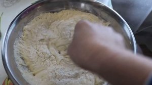 Сырно- чесночный хлеб и распахнутые двери