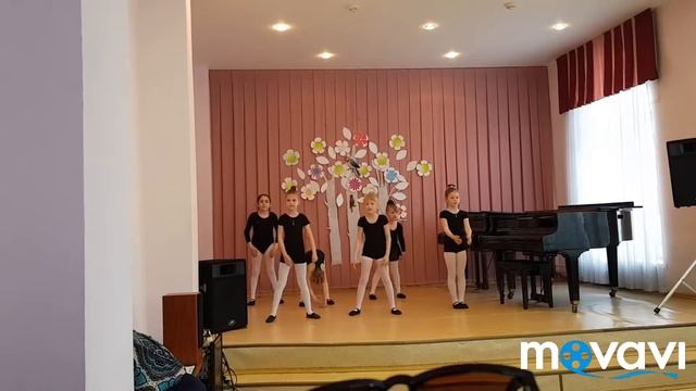 Растяжка корпуса в хореографии Body stretch in choreography смотреть онлайн