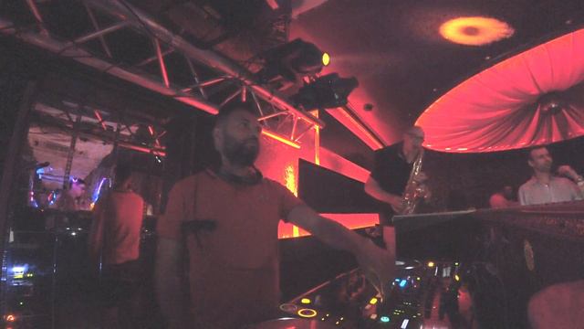 Syntheticsax & Dj Pharaon - PurPure June 22 (Maxigroove - Long Way Down) смотреть онлайн